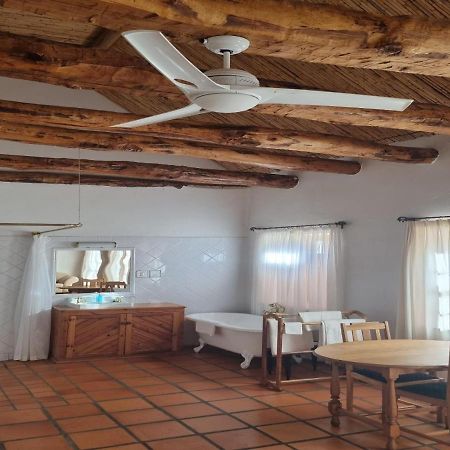 BuffelskloofRed Mountain Ridge Karoo Oasis And Guest Farmアパートメント エクステリア 写真