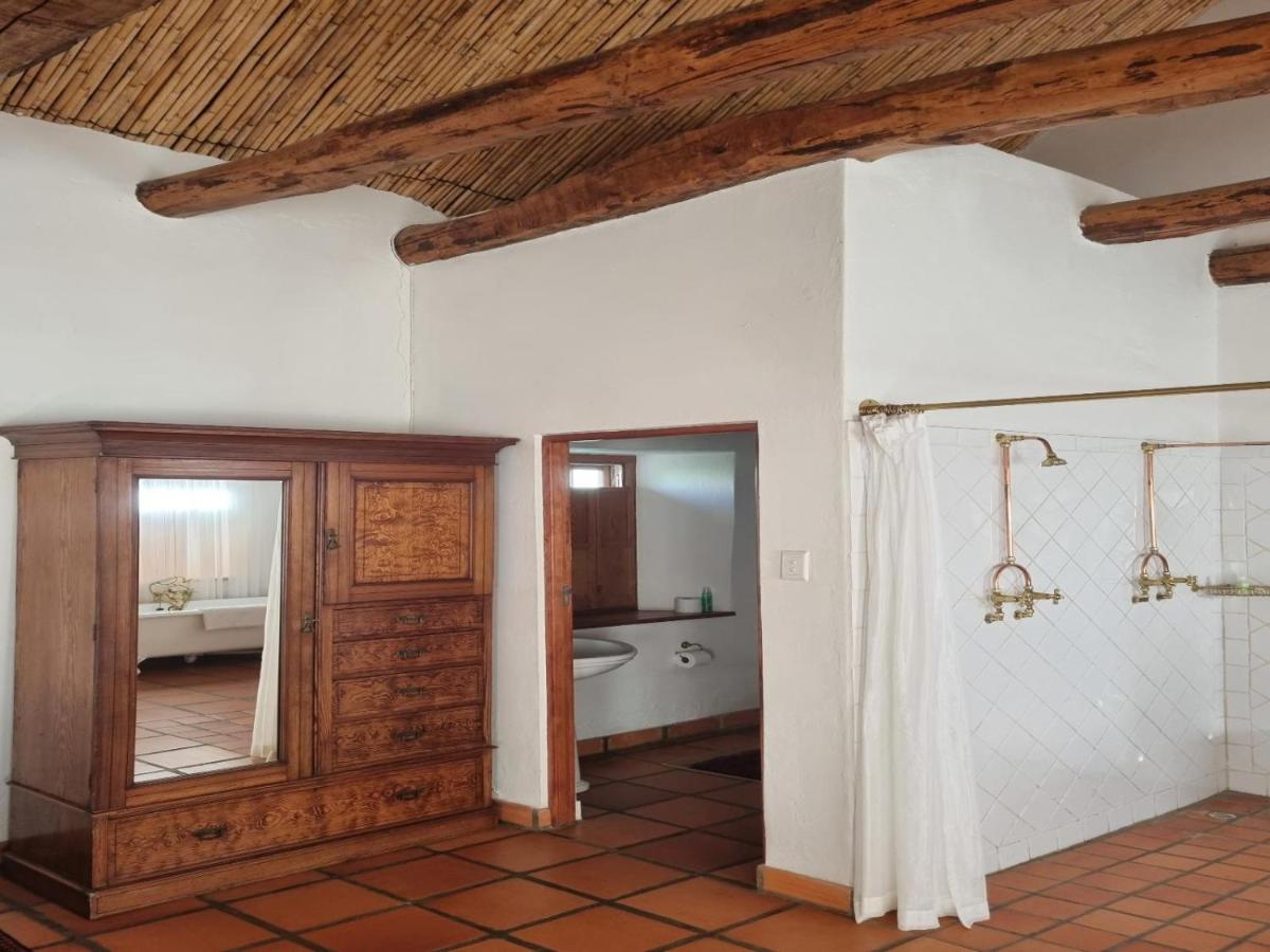 BuffelskloofRed Mountain Ridge Karoo Oasis And Guest Farmアパートメント エクステリア 写真