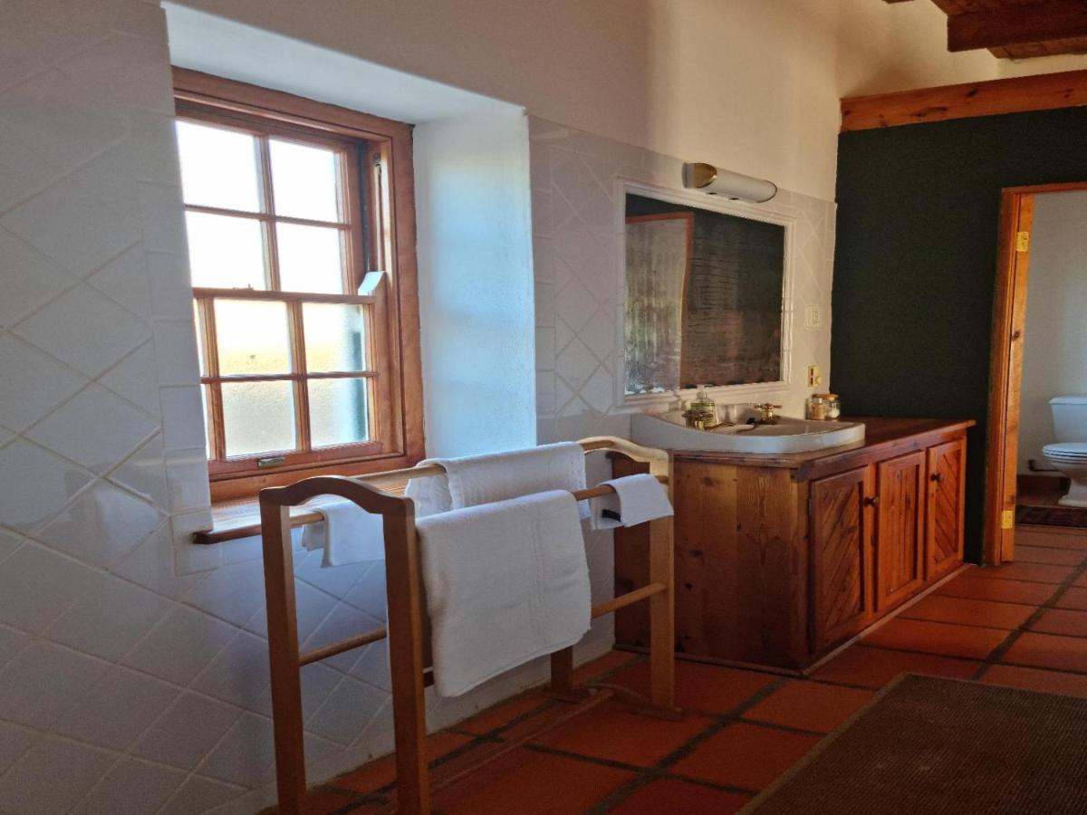 BuffelskloofRed Mountain Ridge Karoo Oasis And Guest Farmアパートメント エクステリア 写真